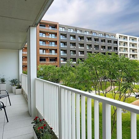 Modern Apartment Near The City Centre Urban Братислава Екстериор снимка