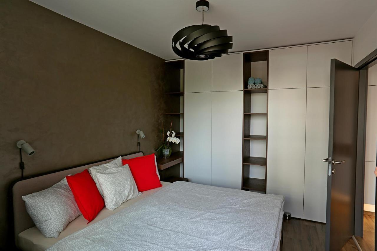 Modern Apartment Near The City Centre Urban Братислава Екстериор снимка